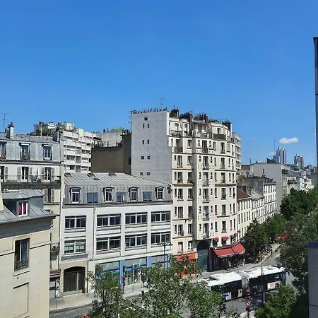 Louis Blanc Hotel Paryż
