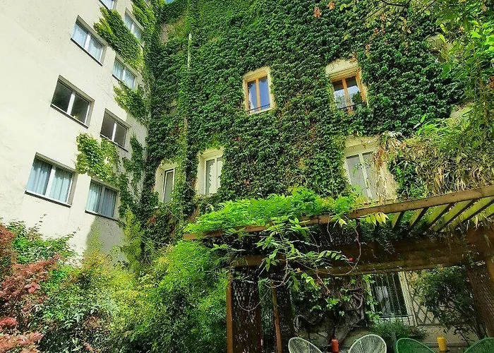 Louis Blanc Hotel 3*