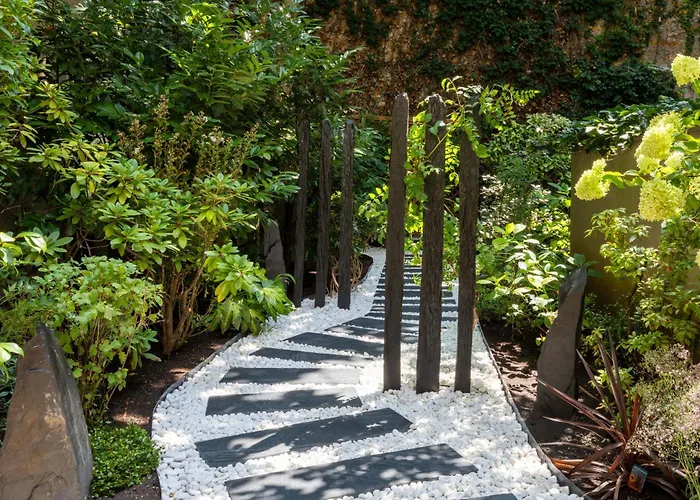 Louis Blanc Hotel 3*