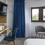 Louis Blanc Hotel 3*