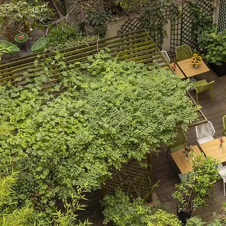 Louis Blanc Hotel 3*