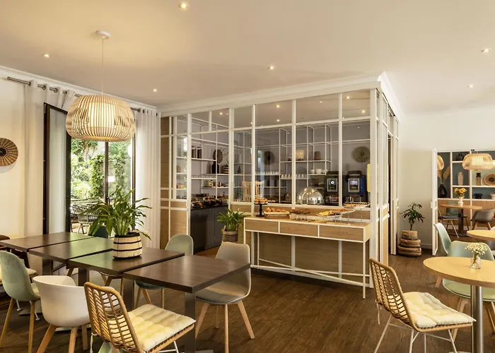 Louis Blanc Hotel