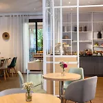 Louis Blanc 3* París