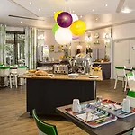 Hotel Louis Blanc París