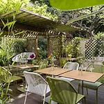 Louis Blanc Hotel 3*