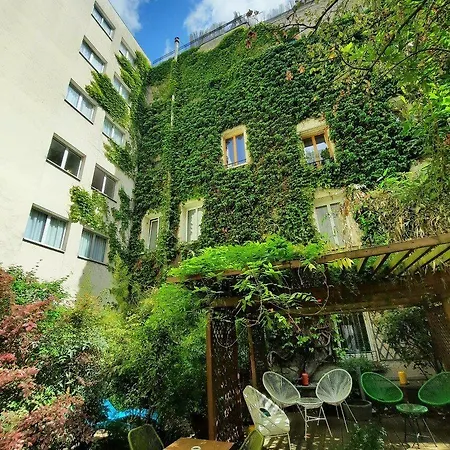 Louis Blanc Hotel 3*