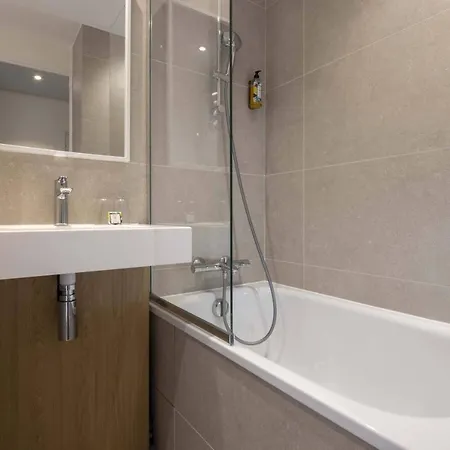 Louis Blanc Hotel 3*