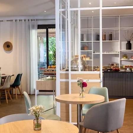 Louis Blanc 3* París