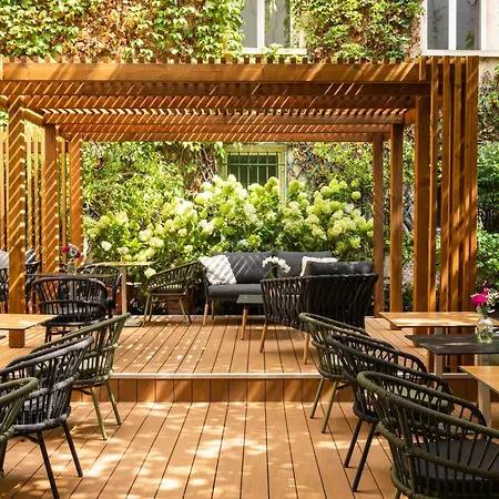 Hotel Louis Blanc