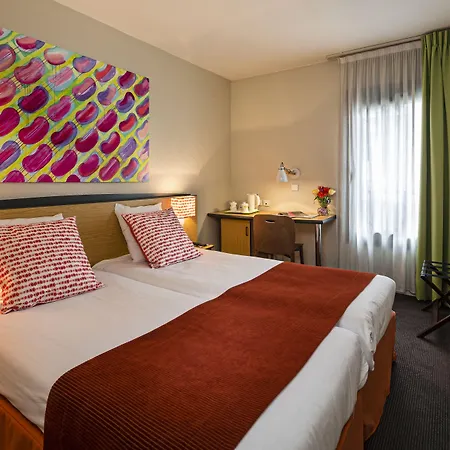 Louis Blanc Hotel 3*