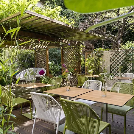 Louis Blanc Hotel 3*