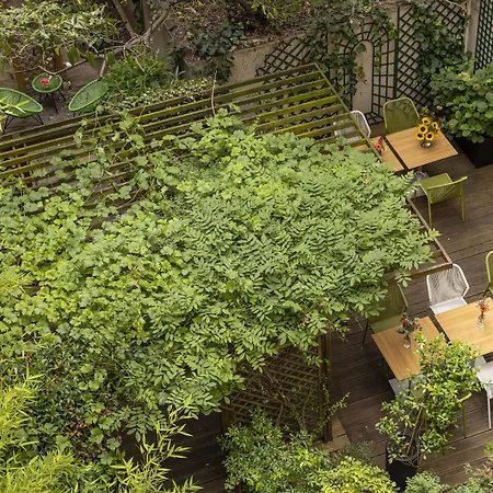 Louis Blanc Hotel París