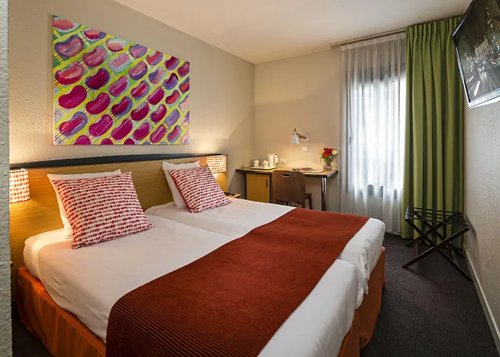 Louis Blanc Hotel 3*